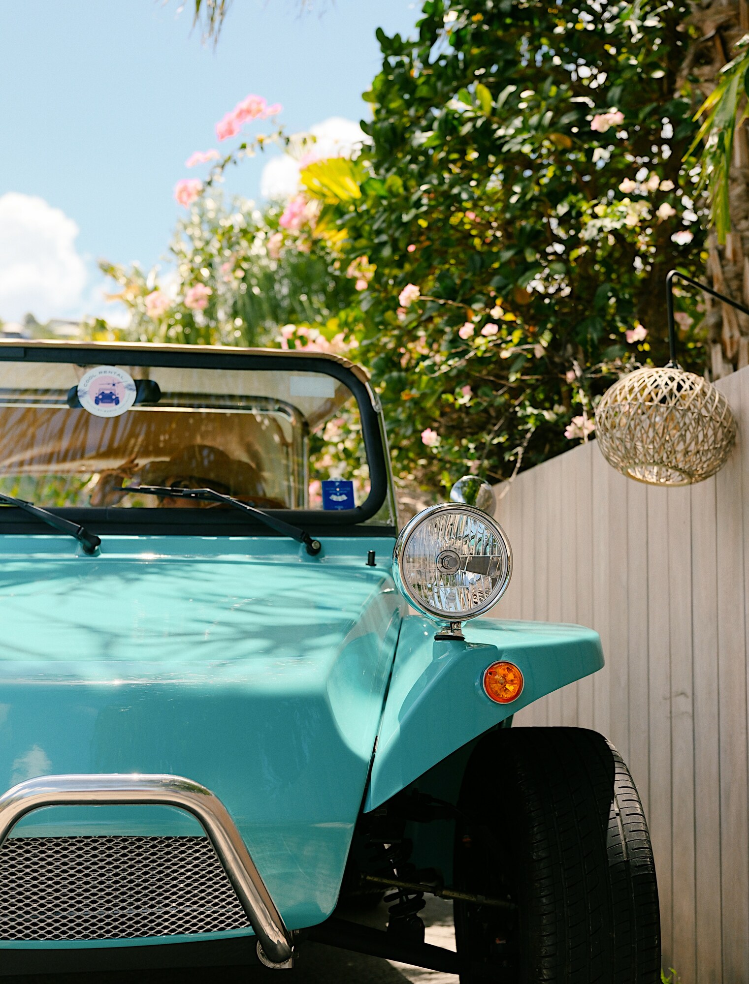 Turquoise Oreion Buggy front body and round headlamp detail